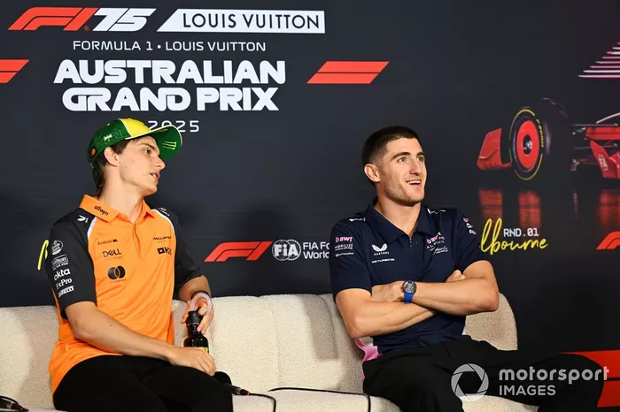 Oscar Piastri, McLaren, Jack Doohan, Alpine en la rueda de prensa
