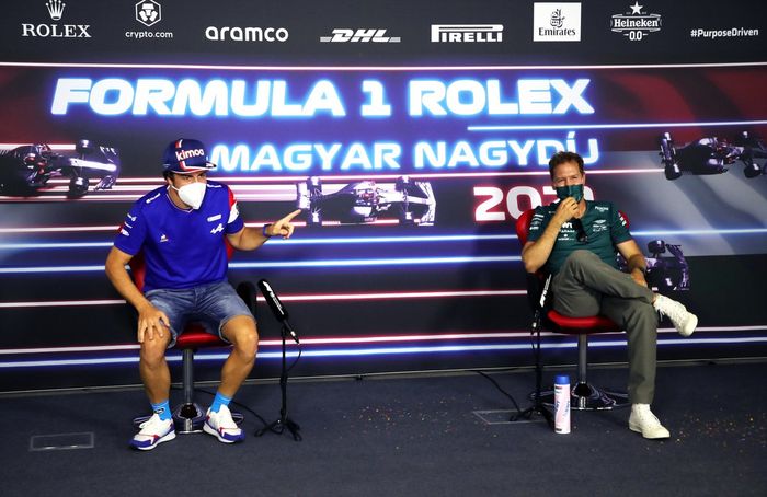 Fernando Alonso, Alpine F1, Sebastian Vettel, Aston Martin