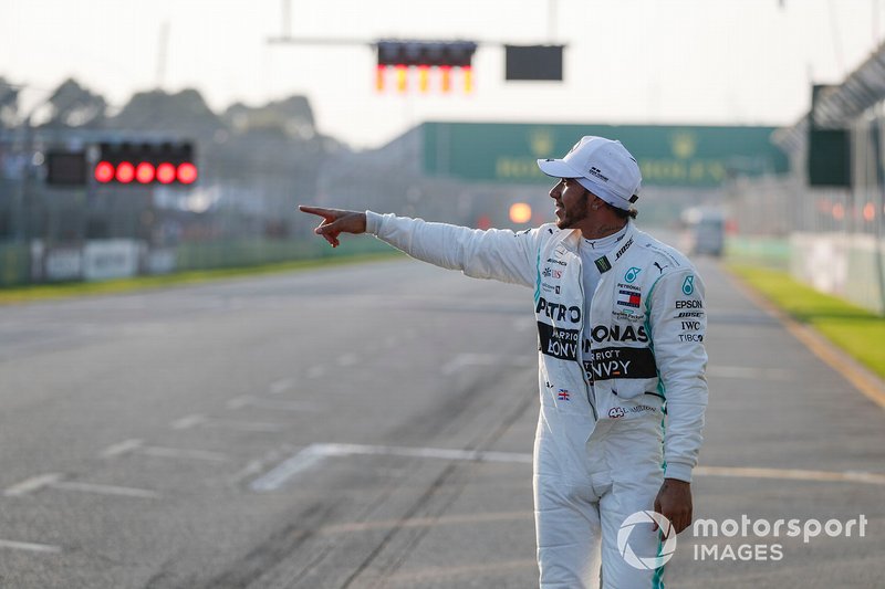 Pole Sitter celebrates Lewis Hamilton, Mercedes AMG F1 in Parc Ferme