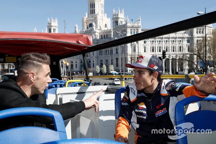 Marc Márquez, Repsol Honda Team y el futbolista del Betis Joaquin en Madrid