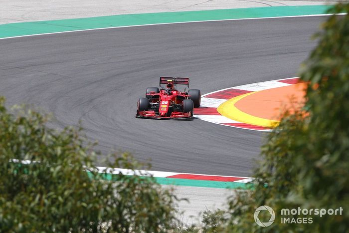 Carlos Sainz Jr., Ferrari SF21
