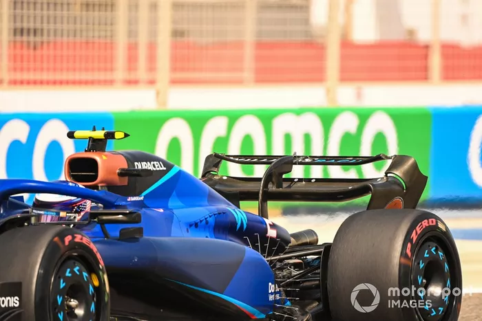 Logan Sargeant, Williams FW45, detalle del alerón trasero