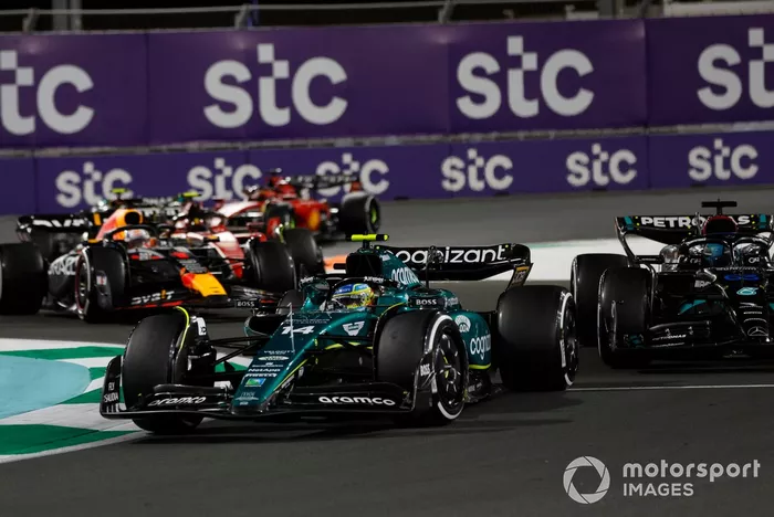 Fernando Alonso, Aston Martin AMR23, George Russell, Mercedes F1 W14, Max Verstappen, Red Bull Racing RB19
