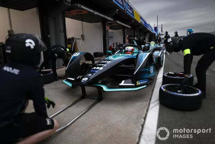 Oliver Turvey, NIO 333, NIO 333 001