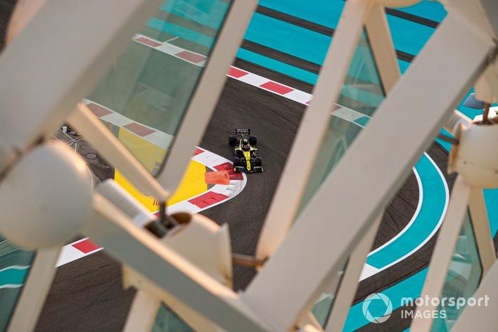 Esteban Ocon, Renault F1 Team R.S.20