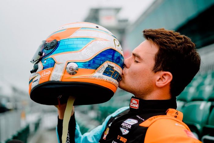 Casco especial de Patricio O'Ward, Arrow McLaren SP Chevrolet para Indy 500