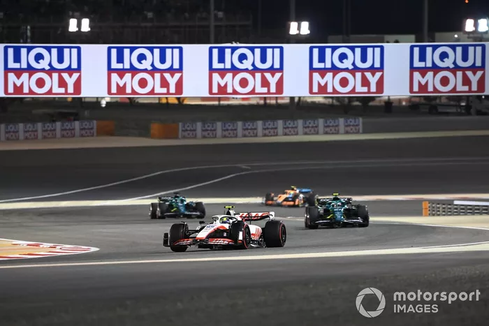 Mick Schumacher, Haas VF-22, Nico Hulkenberg, Aston Martin AMR22, Lance Stroll, Aston Martin AMR22