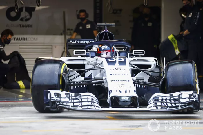 Yuki Tsunoda, Honda Formula Dream Project, leaves the pits in the AlphaTauri