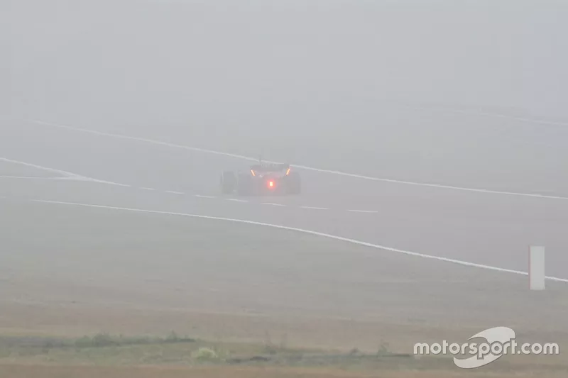 Charles Leclerc au volant de la Ferrari F1-75