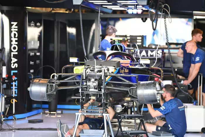 Detalle delantero del Williams FW43B