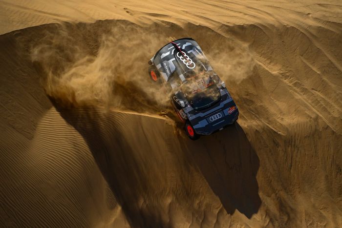 #200 Team Audi Sport Audi: Stéphane Peterhansel, Edouard Boulanger