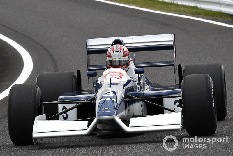 Kazuki Nakajima, Tyrrell 017, di segmen Perayaan Legenda F1 ke 30