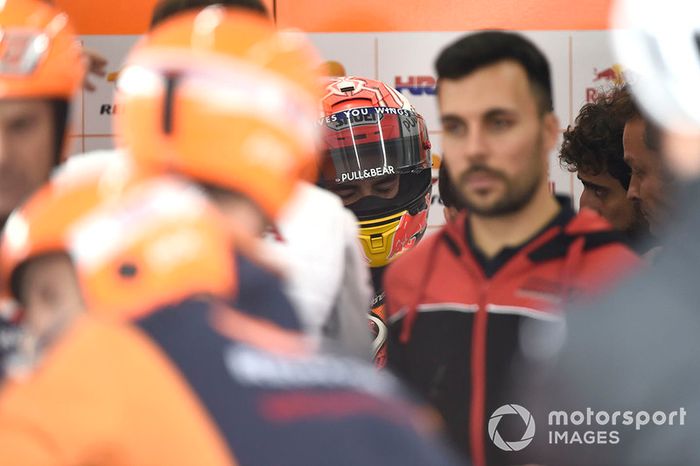 Marc Marquez, Repsol Honda Team, después de la caída