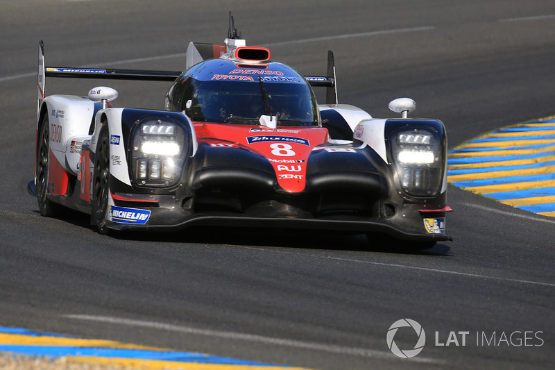 #8 Toyota Gazoo Racing Toyota TS050 Hybrid: Anthony Davidson, Sébastien Buemi, Kazuki Nakajima