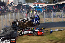 Тодд Хейзелвуд, Brad Jones Racing, аварія