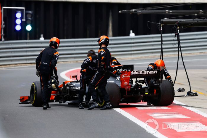 7º abandono en 9 carreras