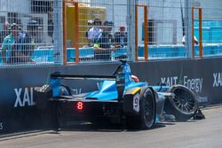 Pierre Gasly, Renault e.Dams choque