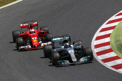 Валттері Боттас, Mercedes AMG F1 W08, Себастьян Феттель, Ferrari SF70H