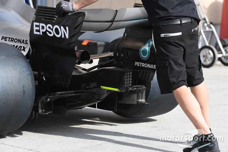 Mercedes AMG F1 W08, alerón trasero