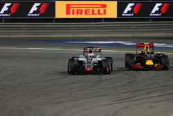 Ромен Грожан, Haas F1 Team VF-16 и Даниил Квят, Red Bull Racing RB12