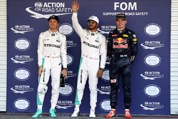 Polesitter Lewis Hamilton, Mercedes AMG F1; 2. Nico Rosberg, Mercedes AMG F1; 3. Max Verstappen, Red