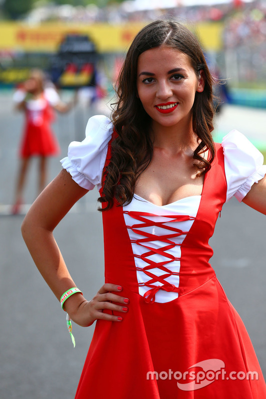 Chica de la parrilla