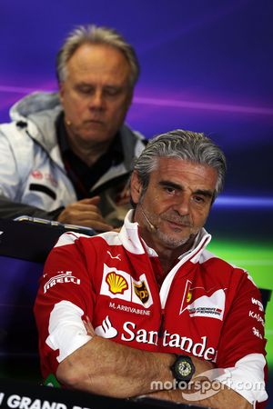 Maurizio Arrivabene, Ferrari Director del equipo en conferencia de prensa de la FIA