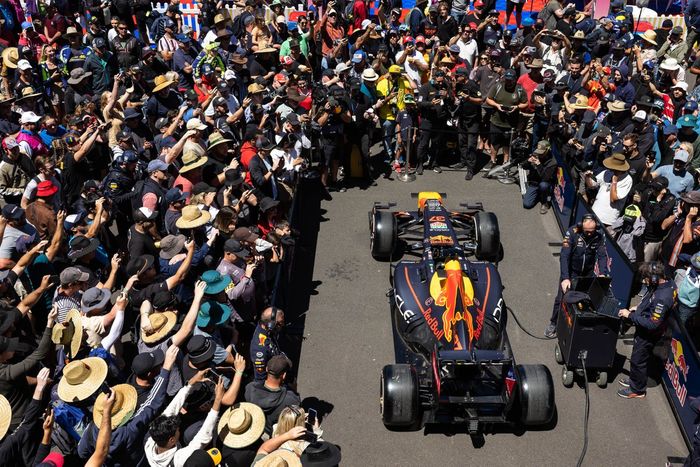 Liam Lawson, Red Bull RB7 