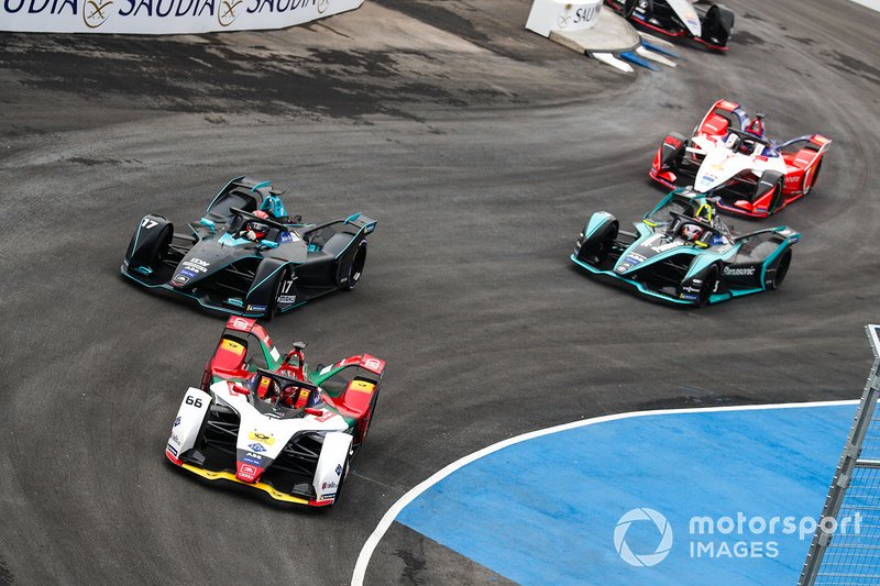 Daniel Abt, Audi Sport ABT Schaeffler, Audi e-tron FE05 Gary Paffett, HWA Racelab, VFE-05, Nelson Piquet Jr., Panasonic Jaguar Racing, Jaguar I-Type 3, alla partenza