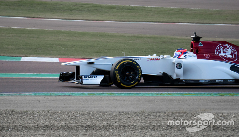 La Colombienne Tatiana Calderón, lors des Essais Sauber