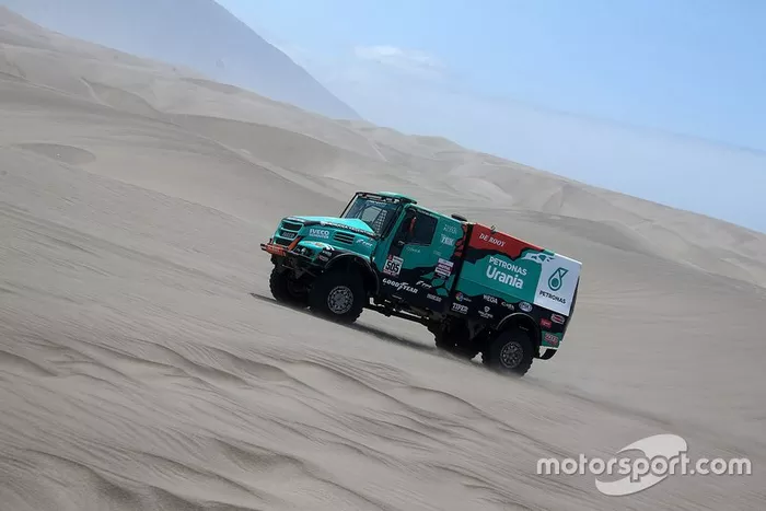 #505 Team De Rooy Iveco: Federico Villagra, Ricardo Torlaschi, Adrian Yacopini              