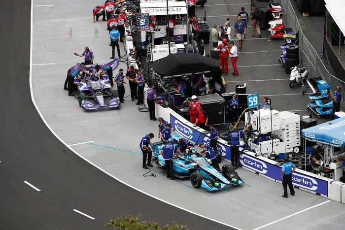 Max Chilton, Carlin Chevrolet