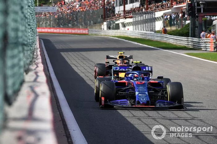Pierre Gasly, Toro Rosso STR14, Alex Albon, Red Bull RB15