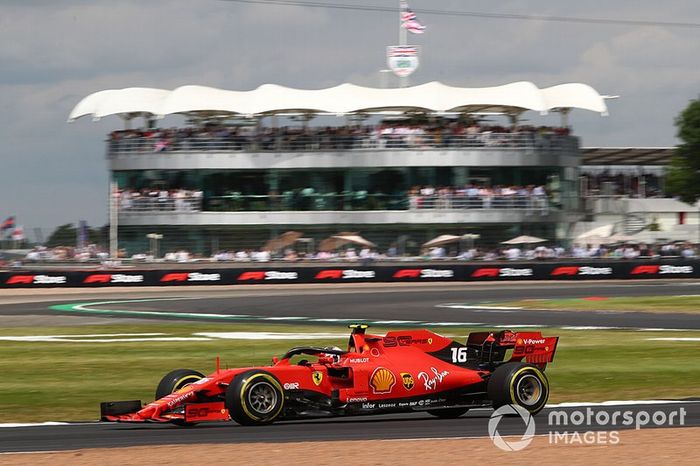 Leclerc pierde la primera línea