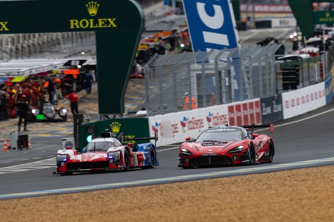  #11 Isotta Fraschini Isotta Fraschini Tipo6-C: Carl Wattana Bennett, Jean-Karl Vernay, Antonio Serravalle, #70 Inception Racing McLaren 720S LMGT3 Evo: Brendan Iribe, Ollie Millroy, Frederik Schandorff
