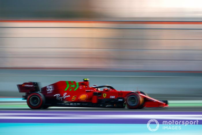 Carlos Sainz Jr, Ferrari SF21