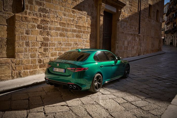 Alfa Romeo Giulia Q 100° Anniversario