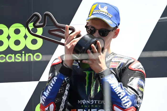 Podio: ganador Fabio Quartararo, Yamaha Factory Racing