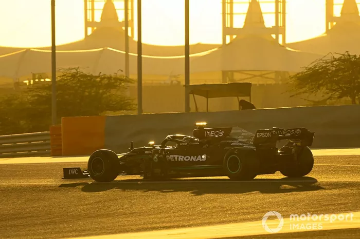 Lewis Hamilton, Mercedes W12