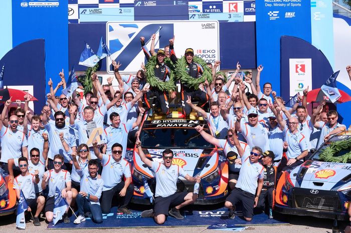 Thierry Neuville, Martijn Wydaeghe, Hyundai World Rally Team Hyundai i20 N Rally1 con el equipo