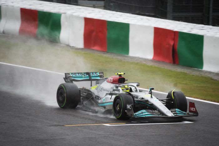 Lewis Hamilton, Mercedes W13