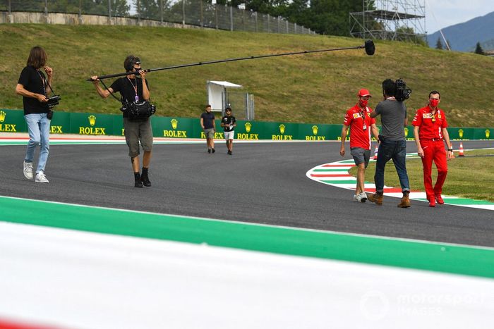Sebastian Vettel, Ferrari camina por la pista