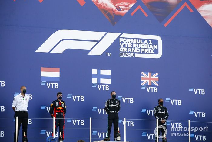 Podio: ganador de la carrera Valtteri Bottas, Mercedes-AMG F1, segundo lugar Max Verstappen, Red Bull Racing, tercer lugar Lewis Hamilton, Mercedes-AMG F1