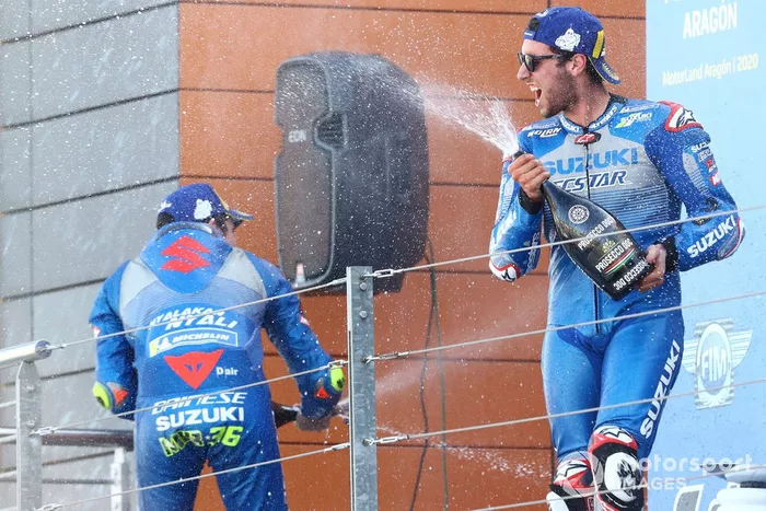 Il vincitore della gara Alex Rins, Team Suzuki MotoGP, terzo classificato Joan Mir, Team Suzuki MotoGP