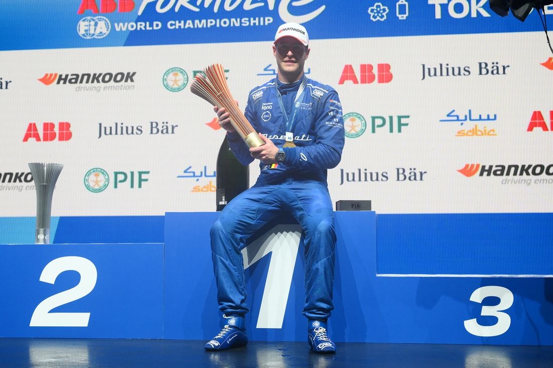 Podium: Zwycięzca wyścigu Stoffel Vandoorne, Maserati MSG Racing