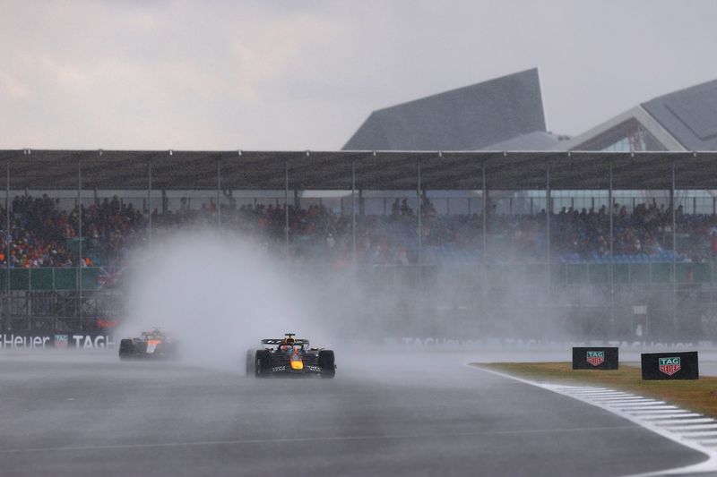 Lando Norris, McLaren, Max Verstappen, Red Bull Racing