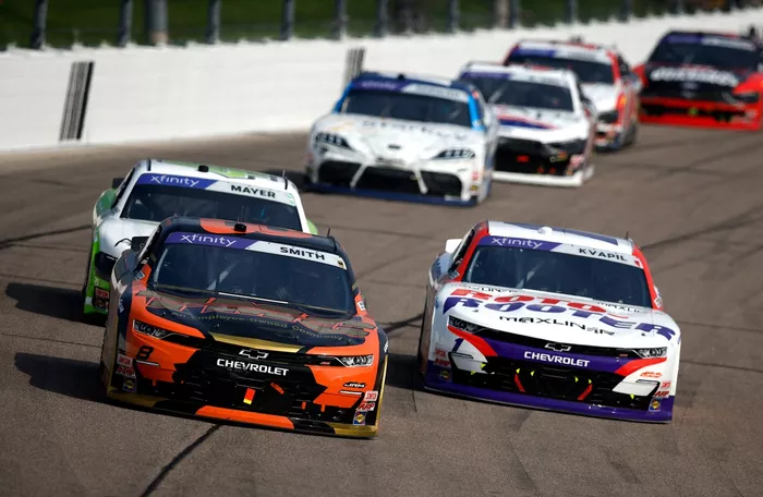 Sammy Smith, JR Motorsprots Chevrolet, Carson Kapvil, JR Motorsports Chevrolet