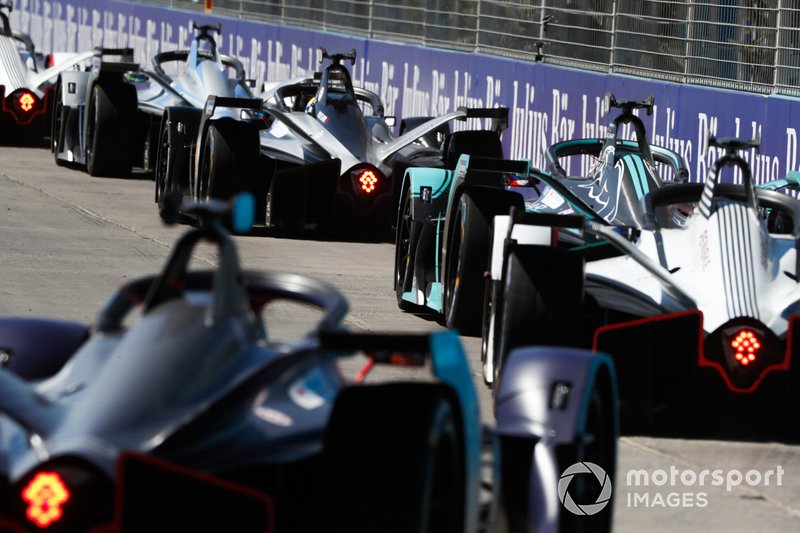 Mitch Evans, Jaguar Racing, Jaguar I-Type 3, in the middle of a train of cars.