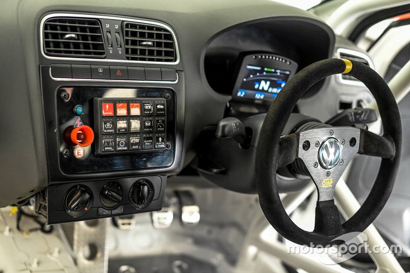 Volkswagen Polo RX cockpit detail