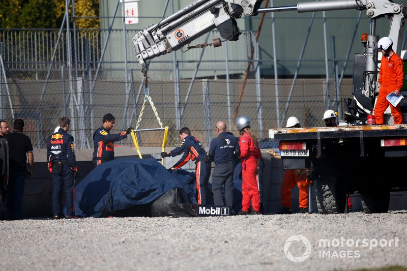 Mobil Pierre Gasly, Red Bull Racing RB15 usai kecelakaan